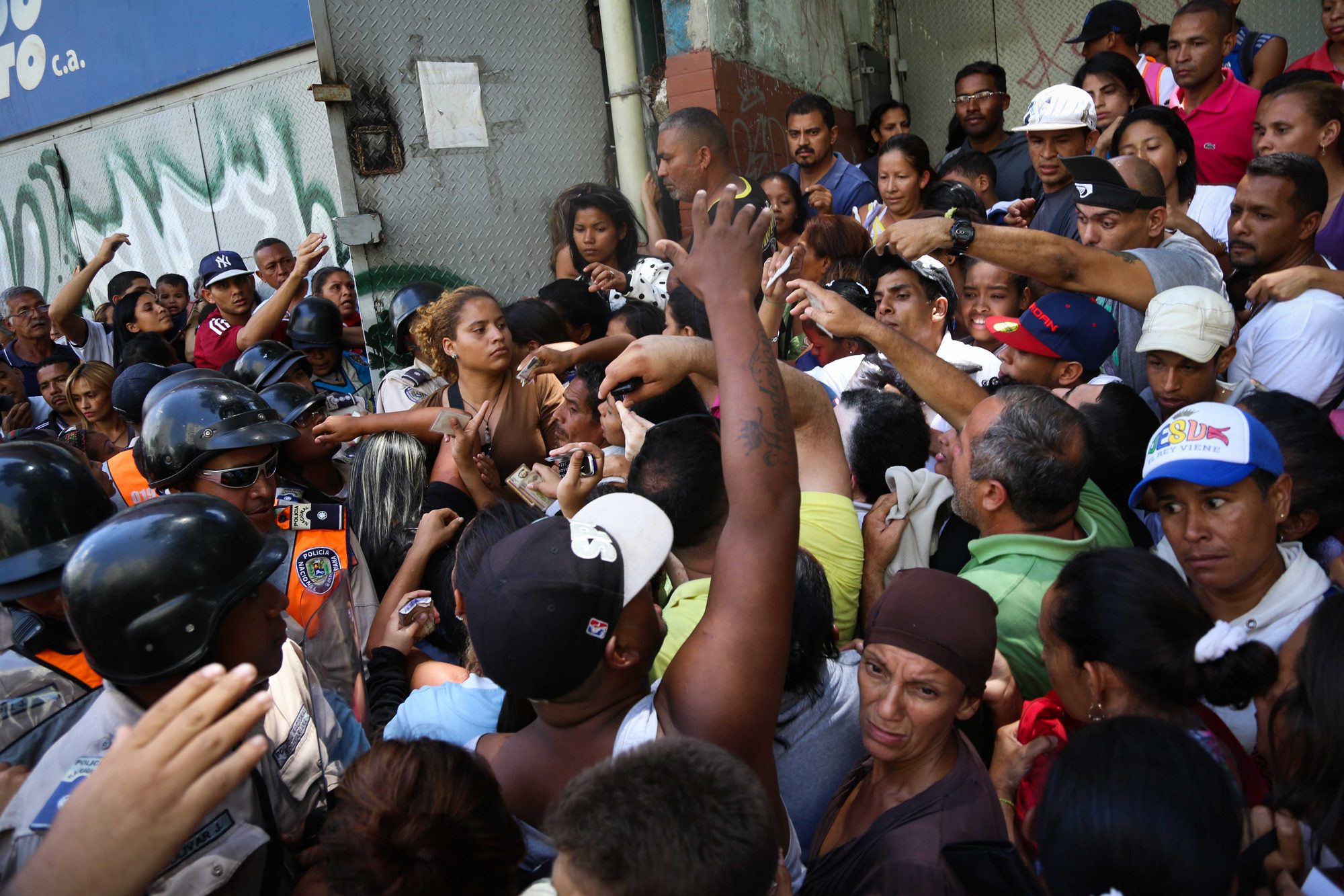 People fight for flour.